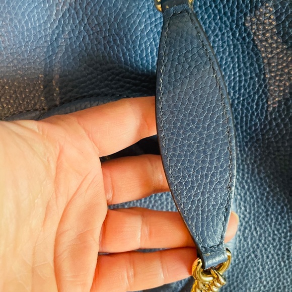 Magnificent Authentic Classic Gucci bag- great condition!! - Picture 11 of 11